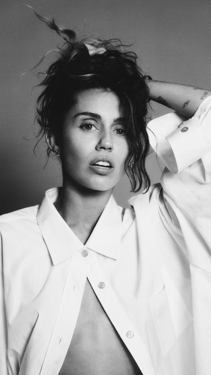 Miley Cyrus photo 52541