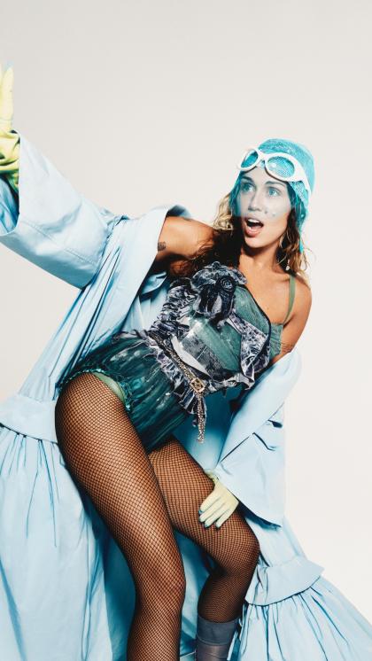 Miley Cyrus photo 52542