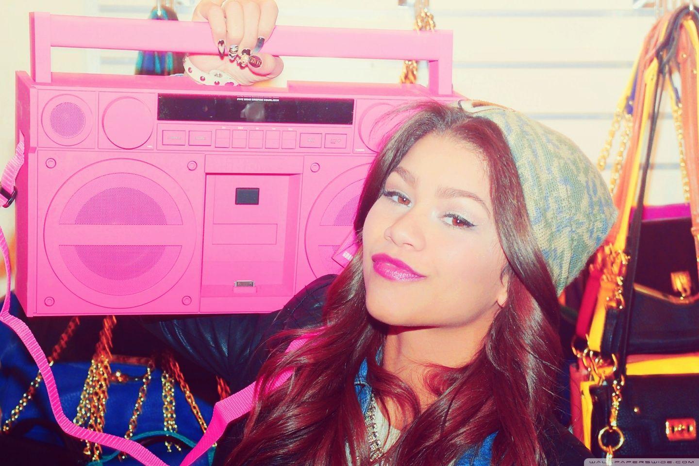 Zendaya #240995