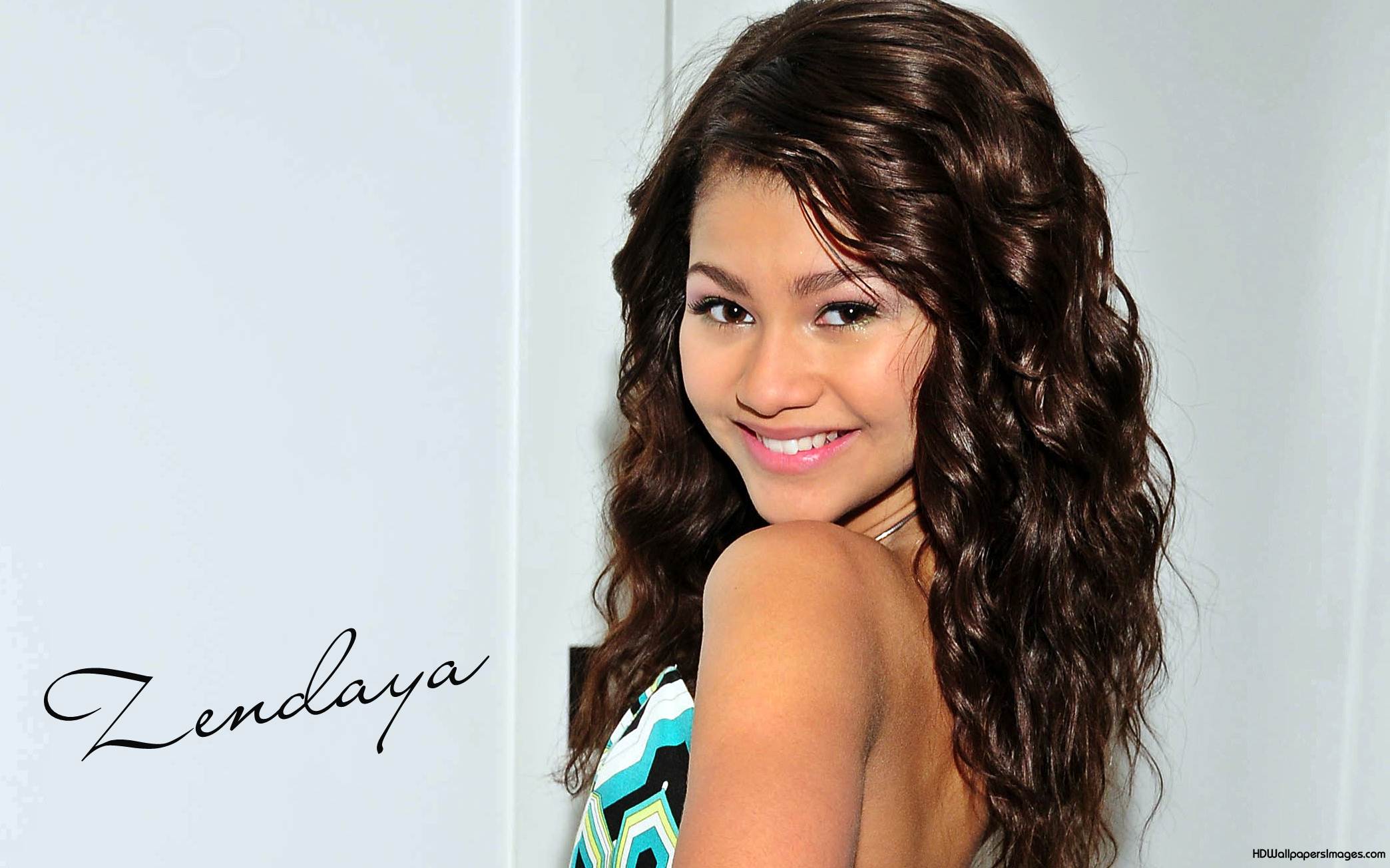 Zendaya #241003