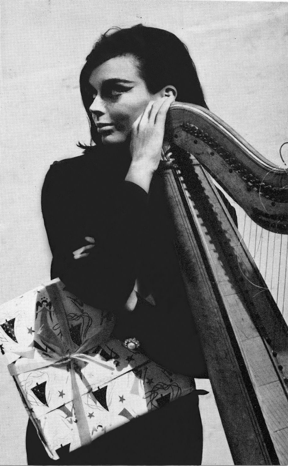 Barbara Steele #192353