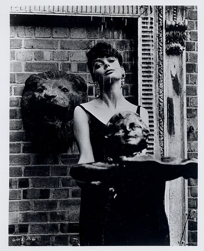 Barbara Steele #192378