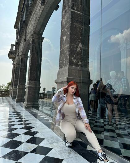 Analy Bazan photo 196269