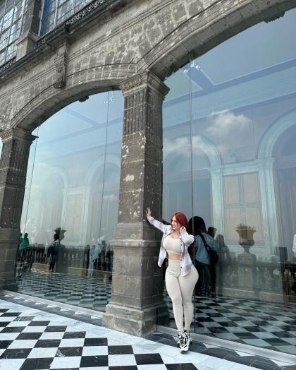 Analy Bazan photo 196271