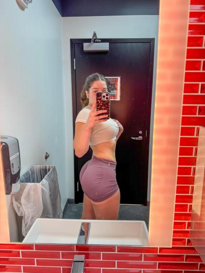 Amelia Bogovich photo 197000