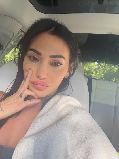 Melissa G photo 197361