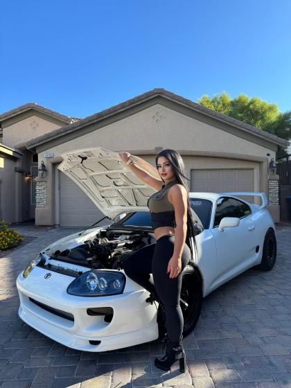 Nadia Khar photo 197801