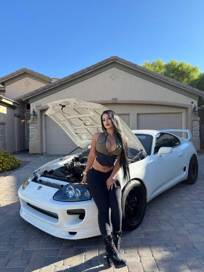 Nadia Khar photo 197802