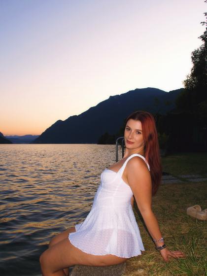 Mia Grose photo 199447