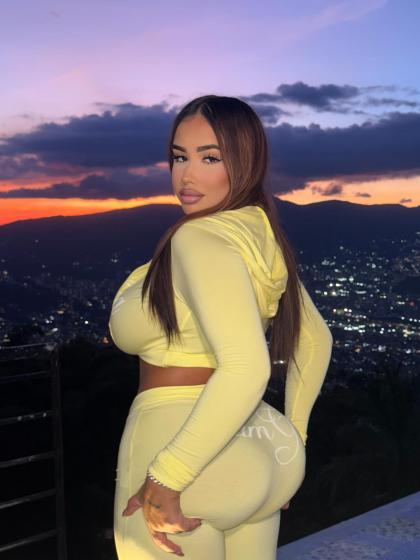 Melanie Rivers photo 199647