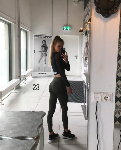 Pamela Reif photo 199694