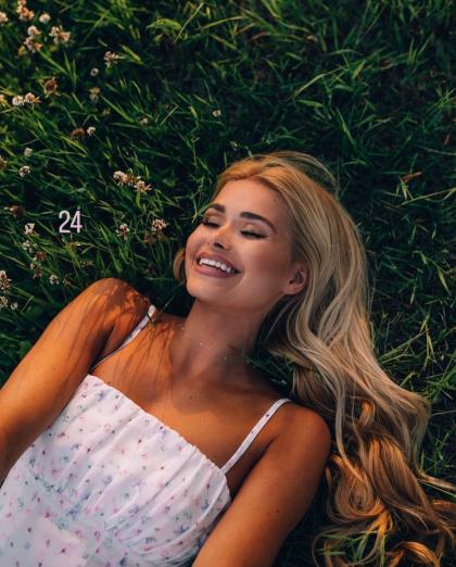 Pamela Reif photo 199725