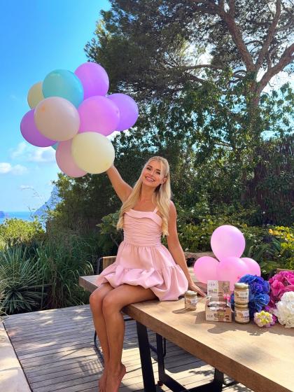 Pamela Reif photo 199743