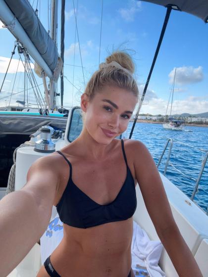 Pamela Reif photo 199779