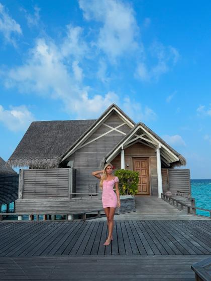 Pamela Reif photo 199815