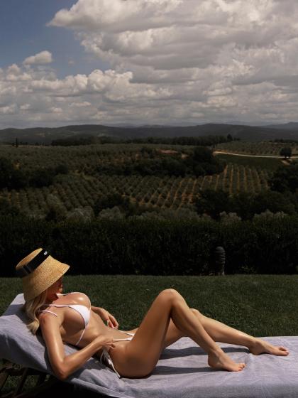 Olya Abramovich photo 200317