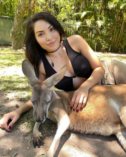 Maddy Belle photo 201004