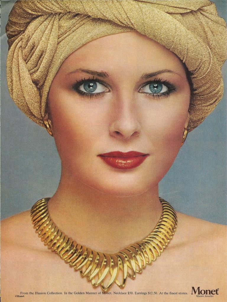 Cristina Ferrare #202337