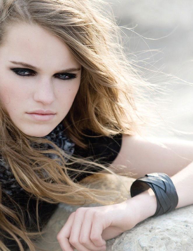 Claire de Jong #202420