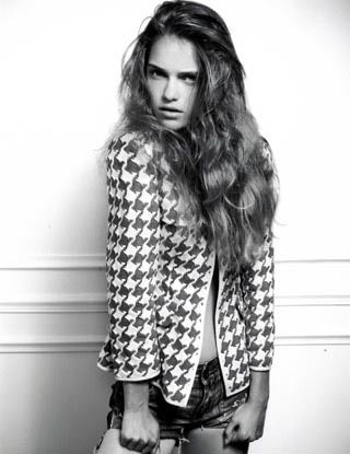 Claire de Jong #202436