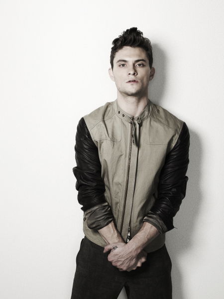 Shiloh Fernandez #203010