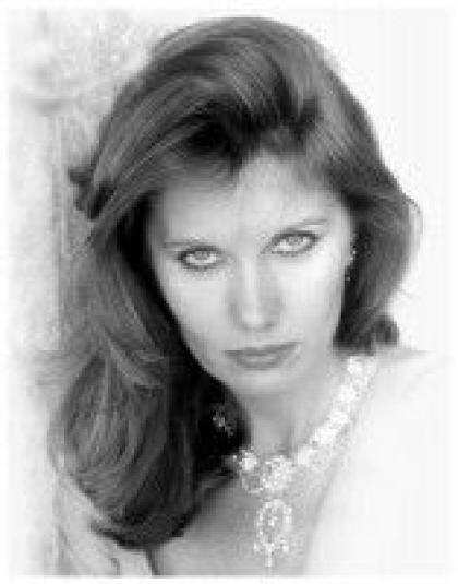 Maud Adams photo 203336