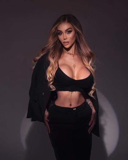 Sara Luna photo 15481