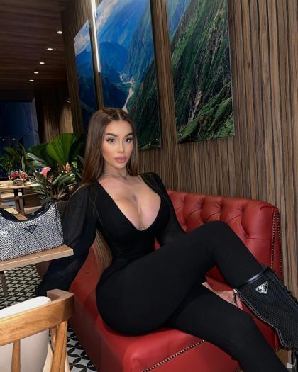 Sara Luna photo 15489