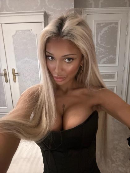 Henni Waage photo 206422