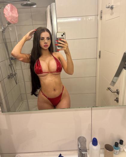 Ellie Slym photo 207666