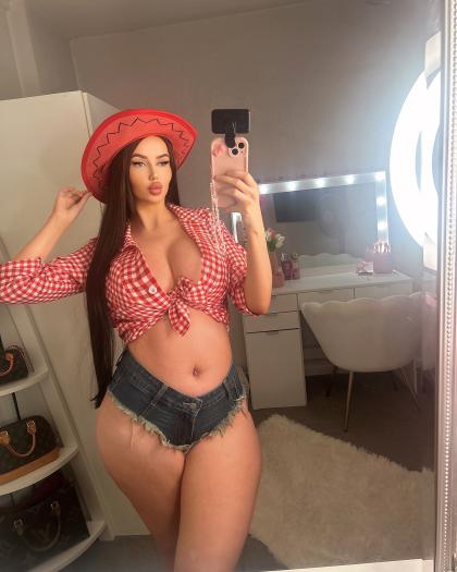 Ellie Slym photo 207678