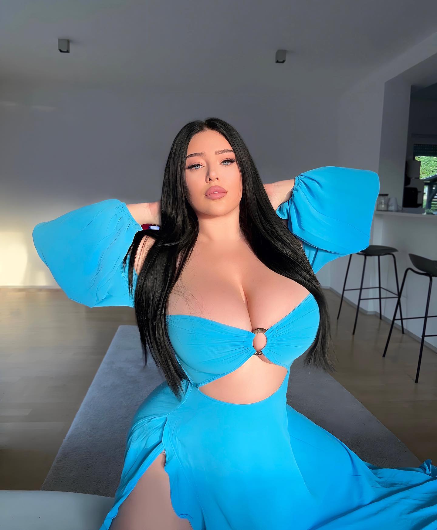 Claudia Rivier #41770