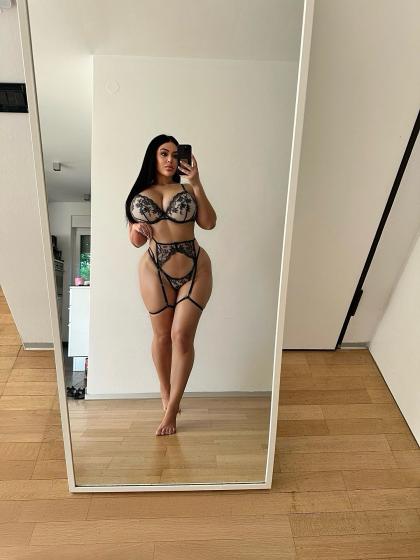 Claudia Rivier photo 142044