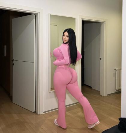 Claudia Rivier photo 142062