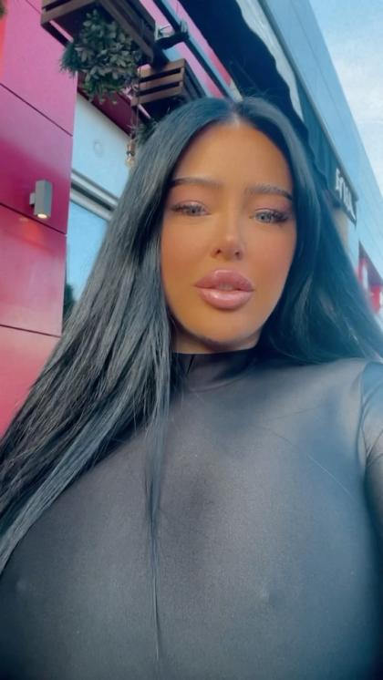 Claudia Rivier photo 41780