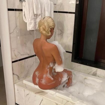 Katie Brooke photo 208040