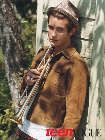 Nico Tortorella #210405