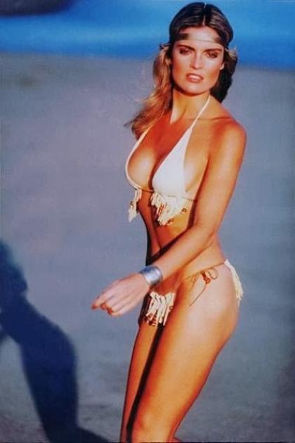 Tracy Scoggins photo 211171