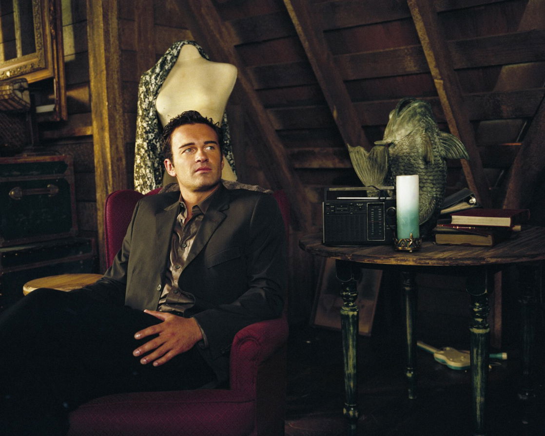 Julian McMahon #217817