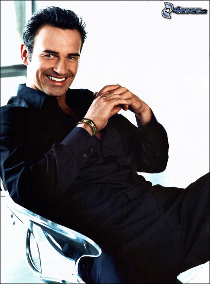 Julian McMahon #217828