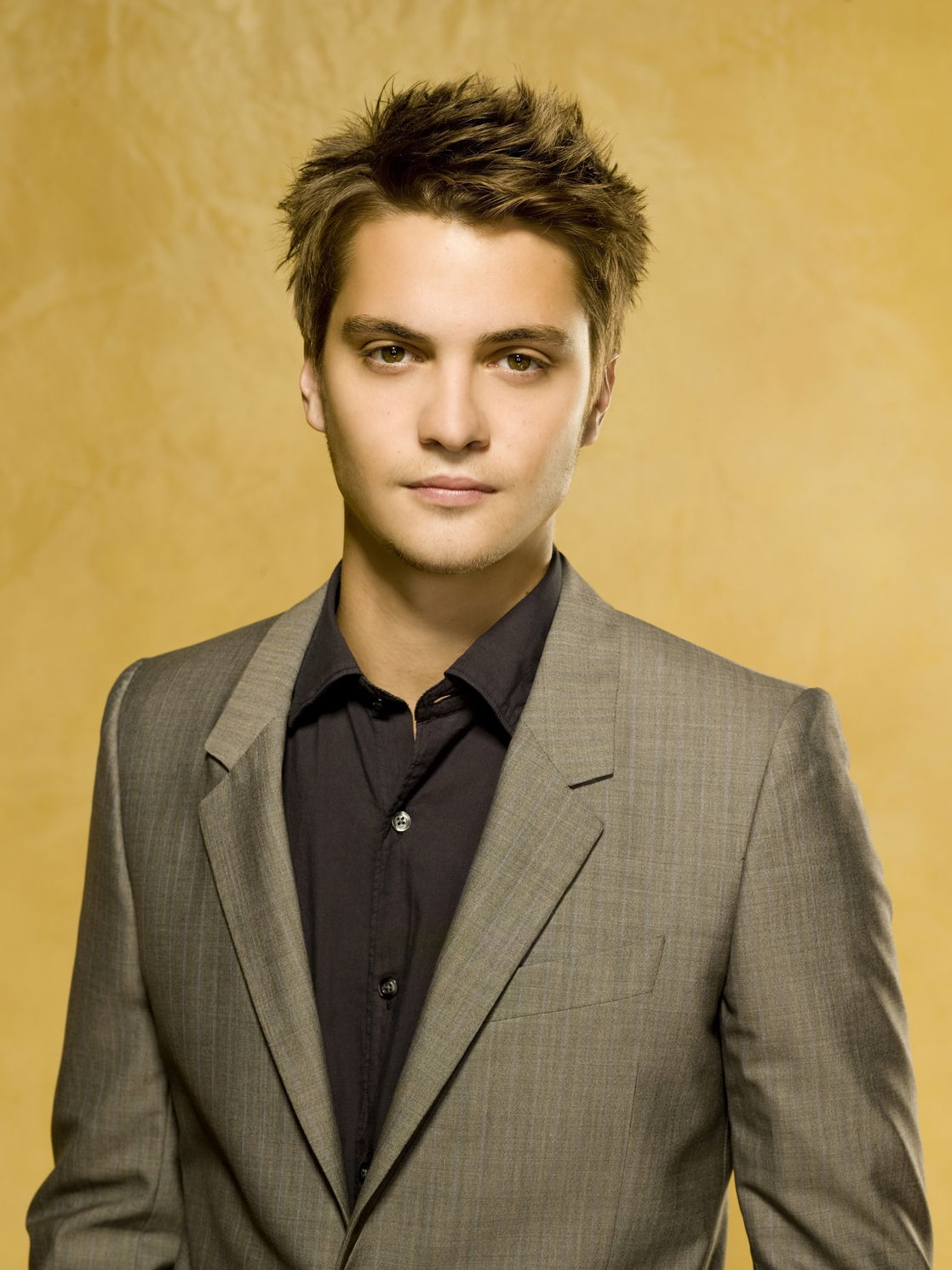 Luke Grimes #218700