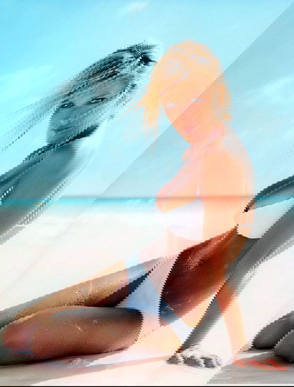 Veronica Varekova #100527