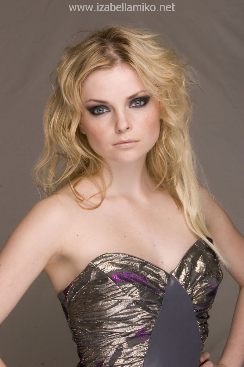 Izabella Miko #220041