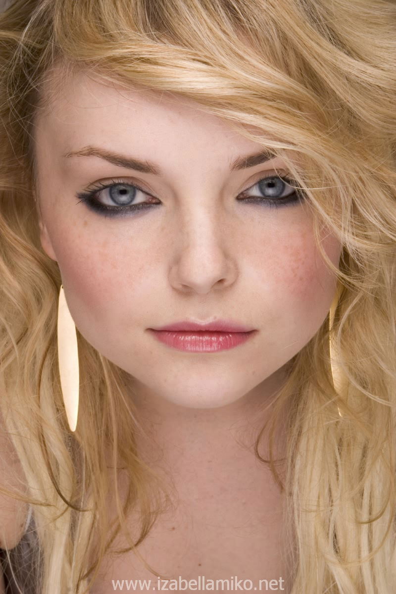 Izabella Miko #220042