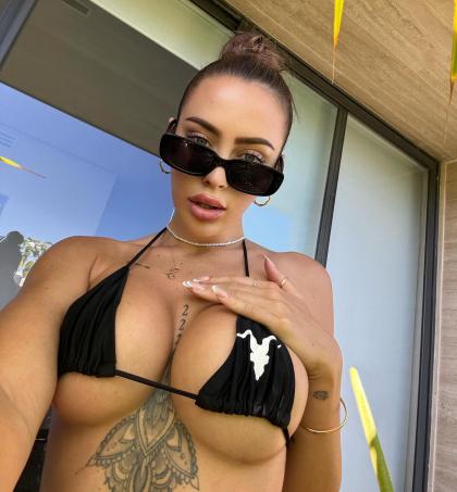 Cora Maay photo 220978