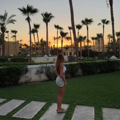 Cora Maay photo 221001