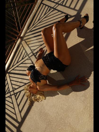 Nicolette Shea photo 222017