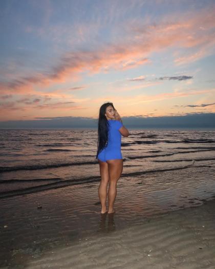 Kate Isobel photo 17381