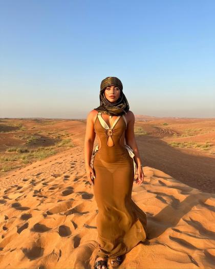 Kate Isobel photo 17411