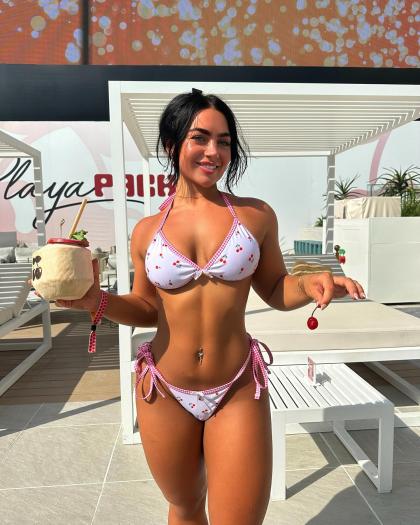 Kate Isobel photo 17421